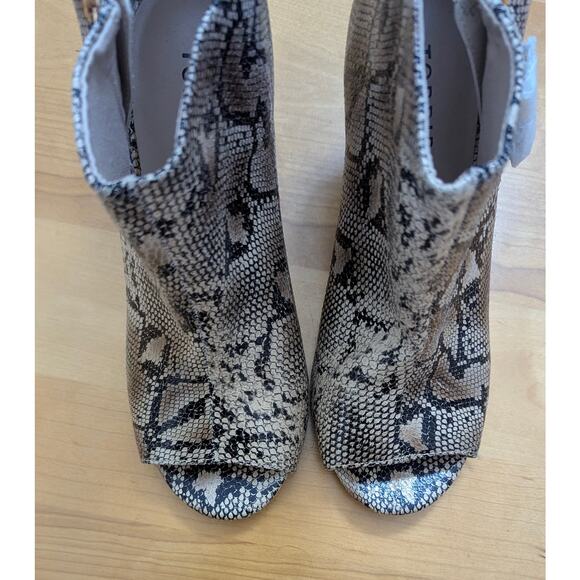 New Torrid Peep Toe Snakeskin High Heel Boots Size 8.5W 8.5 Wide - Picture 2 of 6